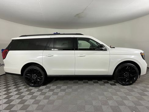 New 2027 Ford Expedition Max Platinum w/ Stealth Performance Package AWD/4WD image 2