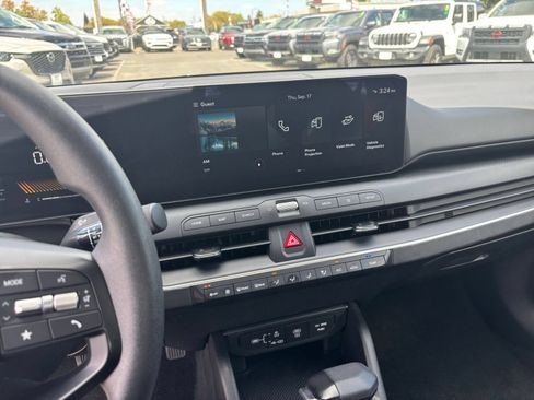 Used 2026 Kia K4 FWD image 16