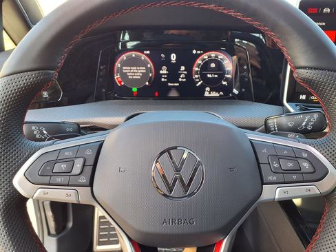New 2026 Volkswagen GTI SE FWD image 17