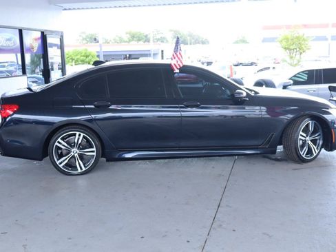 Used 2017 BMW 740i RWD image 4