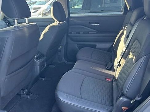 Used 2022 Nissan Pathfinder SV w/ SV Black Package image 13