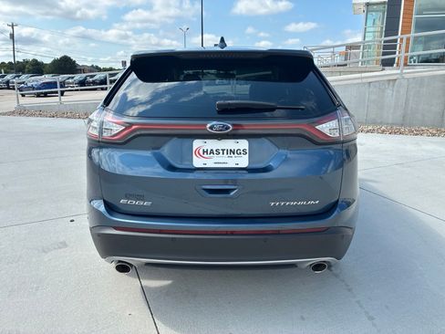 Used 2018 Ford Edge Titanium w/ Cold Weather Package FWD image 4