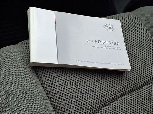 Used 2018 Nissan Frontier SV image 25