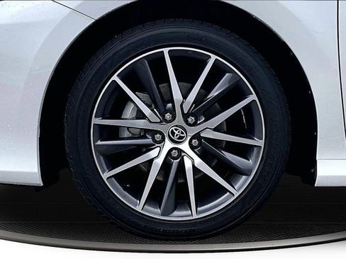 Used 2023 Toyota Camry XLE w/ Navigation Package image 34