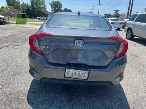 Used 2017 Honda Civic EX image 7