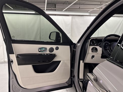 Used 2021 Rolls-Royce Cullinan AWD/4WD image 14