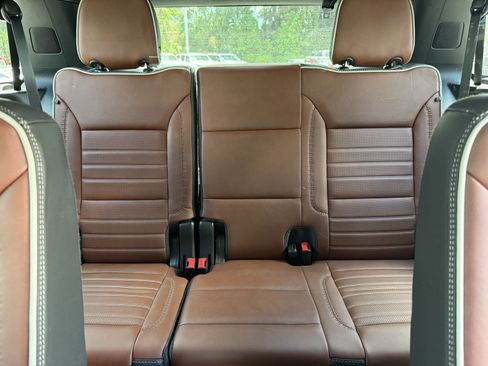 Used 2023 GMC Yukon Denali Ultimate AWD/4WD image 36