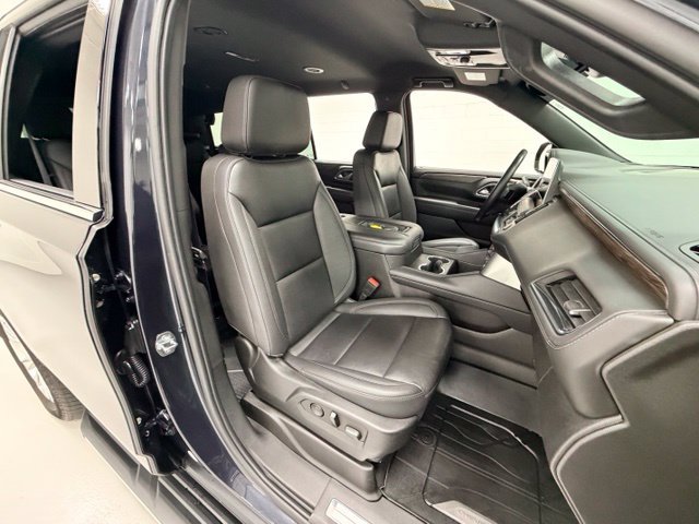 Used 2022 Chevrolet Tahoe LT w/ Luxury Package AWD/4WD image 26