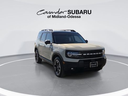 Used 2025 Ford Bronco Sport Outer Banks w/ Outer Banks Tech Package+ AWD/4WD image 2