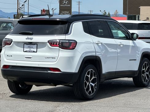 Used 2025 Jeep Compass Limited AWD/4WD image 4