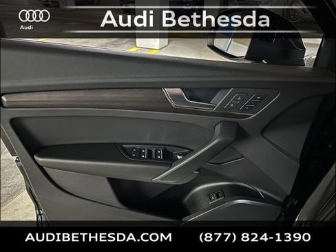 Used 2023 Audi Q5 2.0T Premium w/ Convenience Package image 14