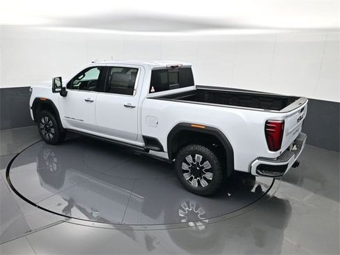 New 2026 GMC Sierra 3500 Denali w/ Denali Reserve Package image 19