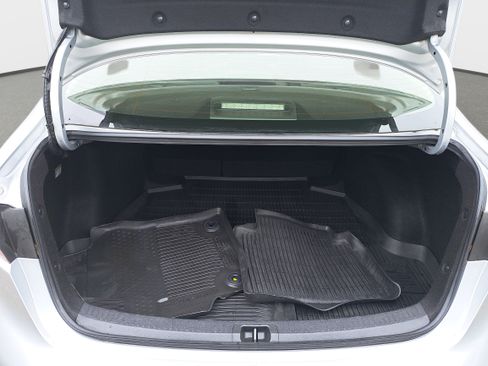 Used 2022 Toyota Corolla LE w/ Premium Interior Package FWD image 12