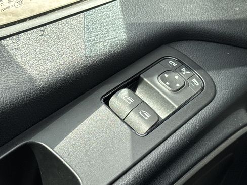 Used 2023 Mercedes-Benz Sprinter 2500 image 22