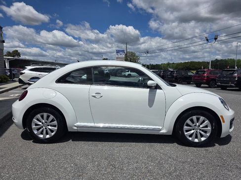 Used 2019 Volkswagen Beetle 2.0T S FWD image 4