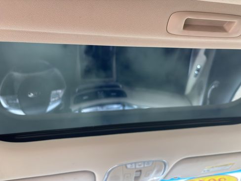 Used 2019 Kia K900 Luxury AWD/4WD image 13