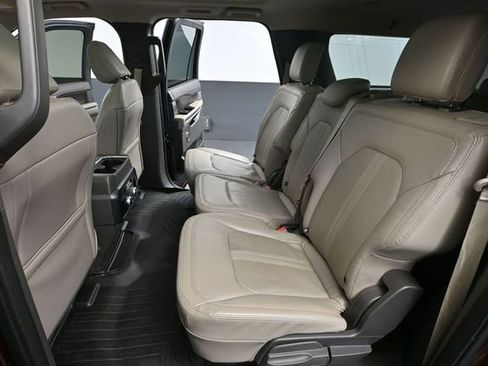 Used 2021 Ford Expedition Max Limited AWD/4WD image 39