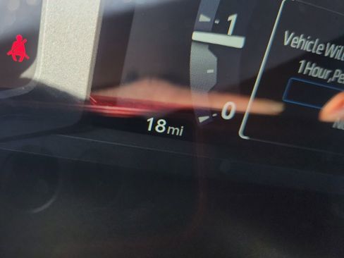 Certified 2024 Toyota Tacoma SR image 32