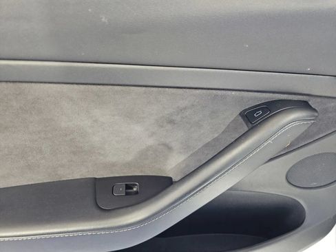 Used 2022 Tesla Model 3 RWD image 11