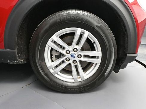 Used 2023 Ford Explorer XLT w/ Equipment Group 202A image 16