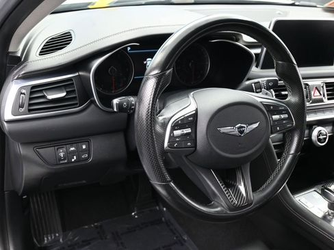 Used 2019 Genesis G70 2.0T Advanced RWD image 16