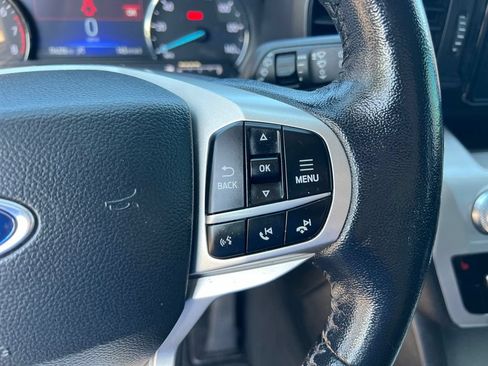 Used 2021 Ford Explorer XLT AWD/4WD image 42
