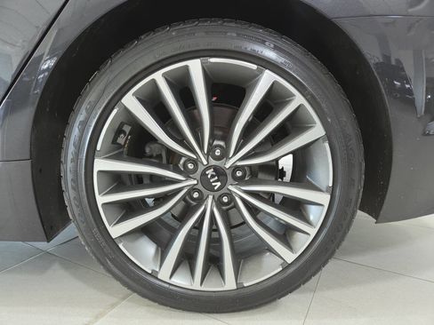 Used 2019 Kia Stinger AWD/4WD image 11