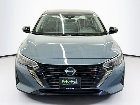 Used 2025 Nissan Sentra SR FWD image 2