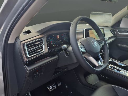 New 2026 Volkswagen Atlas SEL Premium R-Line AWD/4WD image 34