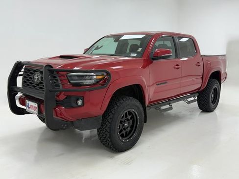 Used 2022 Toyota Tacoma TRD Sport w/ Technology Package AWD/4WD image 5