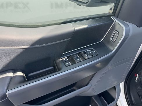 Used 2025 Ford F150 Lightning XLT AWD/4WD image 27