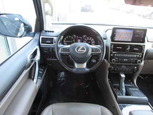 Used 2022 Lexus GX 460 Luxury w/ Off Road Package AWD/4WD image 35