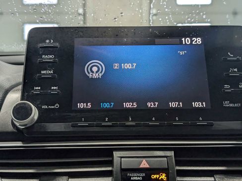 Used 2018 Honda Accord LX image 21