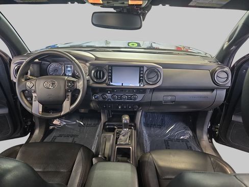 Used 2021 Toyota Tacoma 4x4 Double Cab image 10