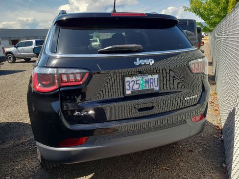 Used 2019 Jeep Compass Sport AWD/4WD image 4
