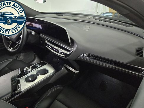 Used 2024 Cadillac Lyriq Tech AWD/4WD image 37
