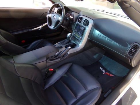 Used 2006 Chevrolet Corvette Coupe RWD image 24
