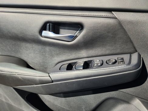 Used 2024 Nissan Sentra SV image 24