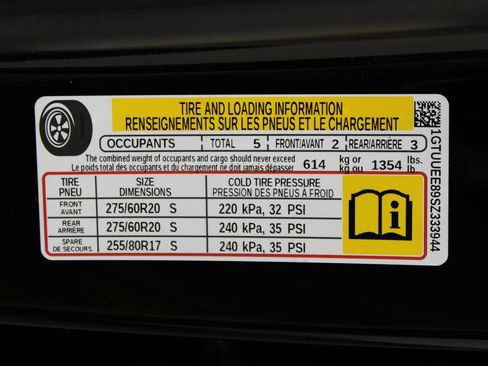 Used 2025 GMC Sierra 1500 AT4 w/ Technology Package AWD/4WD image 86