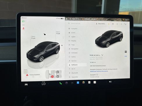 Used 2024 Tesla Model Y Long Range image 23