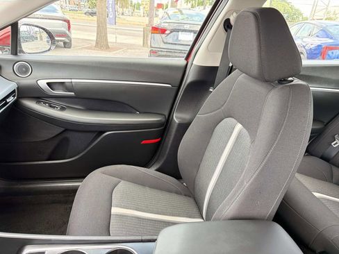 Used 2025 Hyundai Sonata SEL FWD image 16