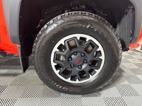 Used 2024 Toyota Tacoma TRD Off-Road w/ TRD Off Road Premium Package AWD/4WD image 11