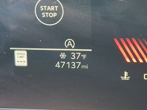 Certified 2024 Kia Sorento S image 21