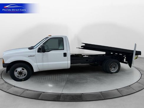Used 2005 Ford F350 XL image 1