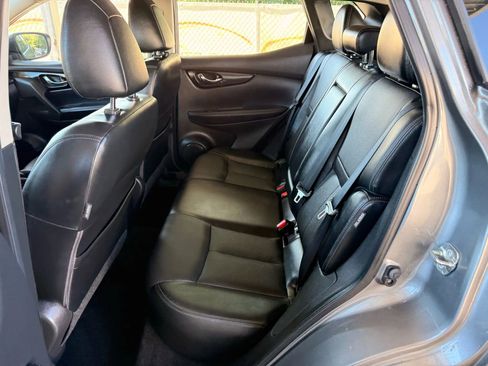 Used 2022 Nissan Rogue Sport SL w/ Premium Package image 18