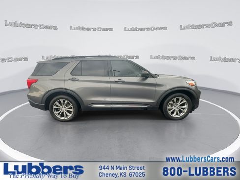 Used 2022 Ford Explorer XLT w/ Equipment Group 202A RWD image 9
