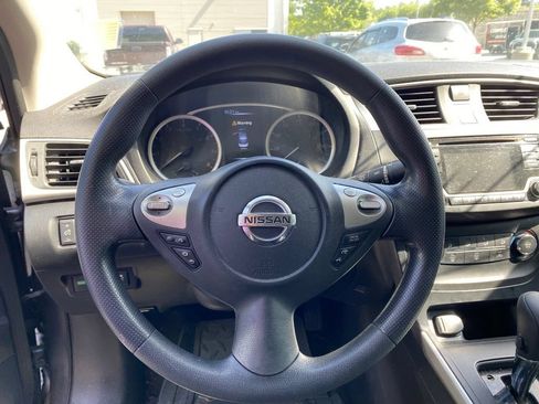 Used 2018 Nissan Sentra S w/ S Midnight Style Package FWD image 7