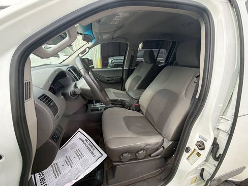Used 2013 Nissan Xterra S AWD/4WD image 9