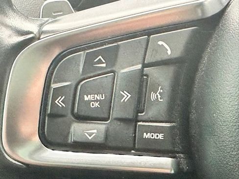 Used 2018 Jaguar F-PACE R-Sport image 16