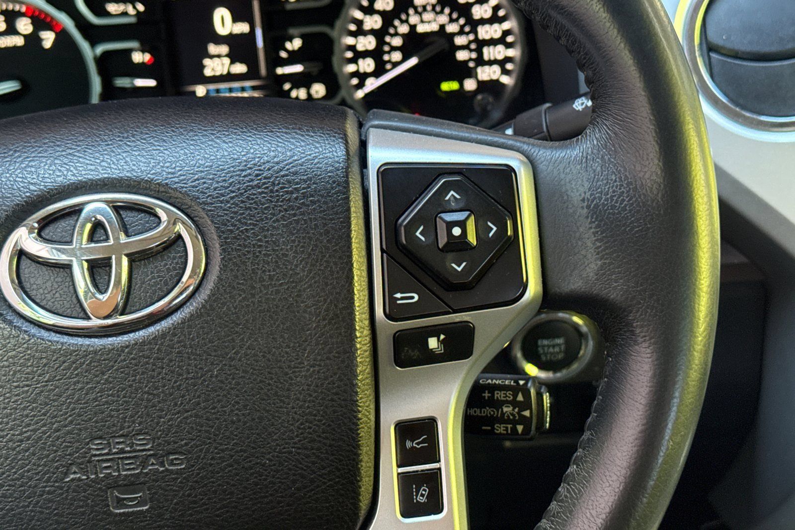 Used 2021 Toyota Tundra Limited w/ Limited Premium Package AWD/4WD image 29